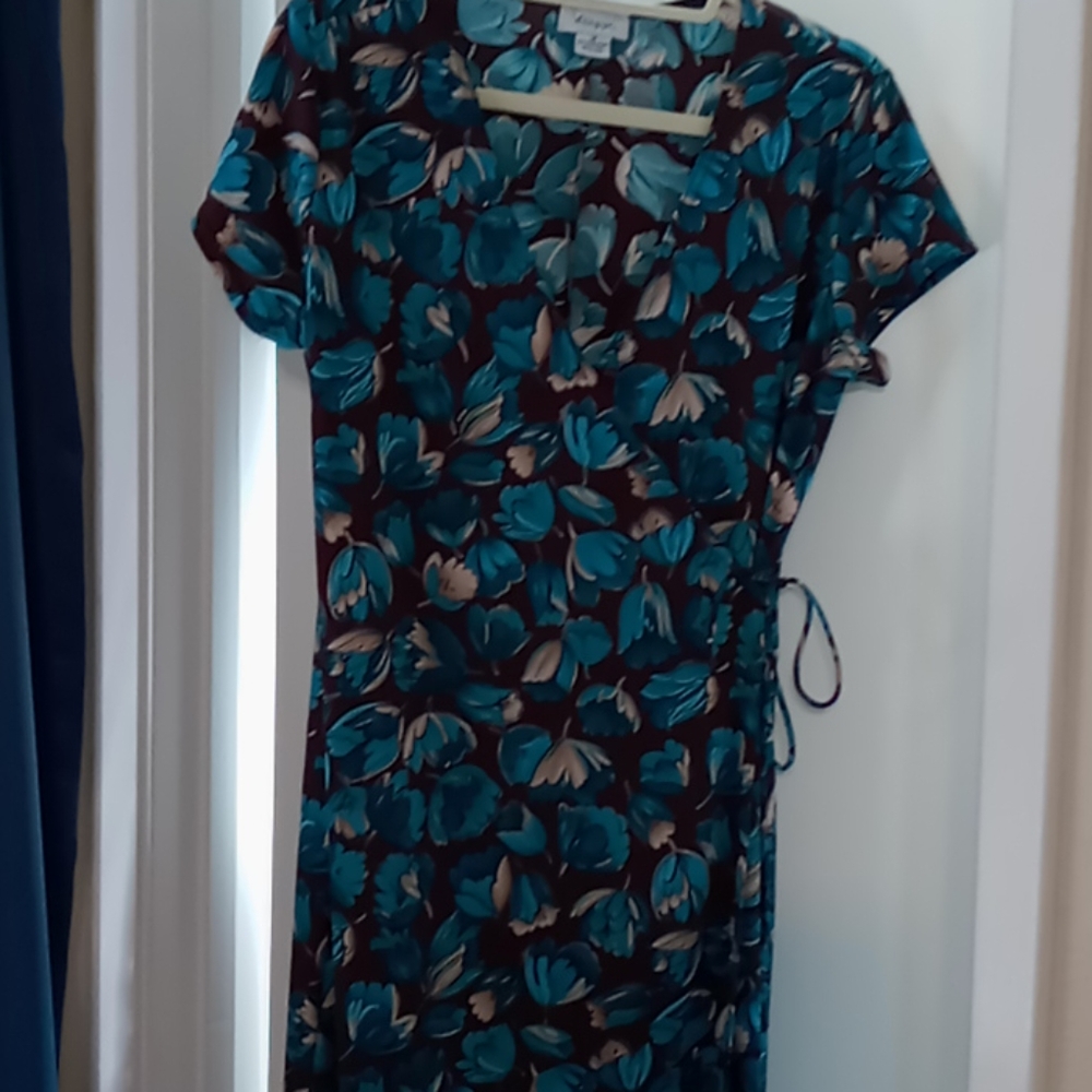 Biaggi medium women's wrap dress